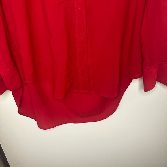 Two by Vince Camuto Women Red Long Sleeve Silk Blouse button detail size small‎ - Picture 5 of 11